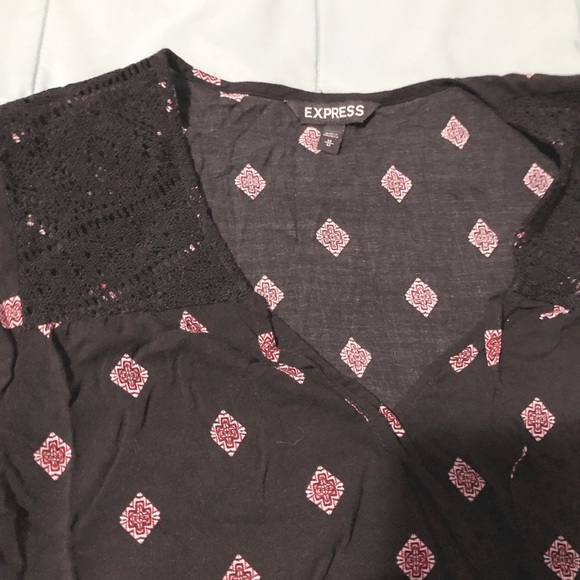 Express Blouse - Picture 2 of 3